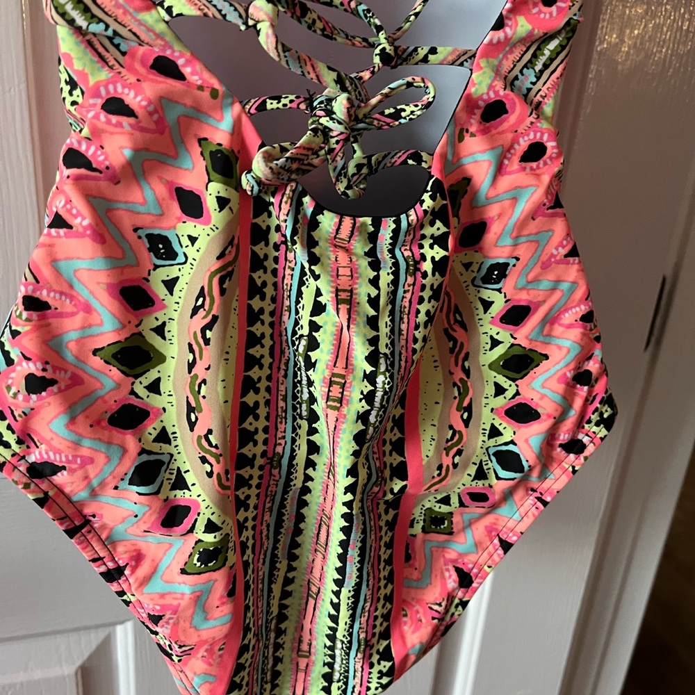 Women’s Hobie brand one piece swimsuit M multi colored - Picture 3 of 4